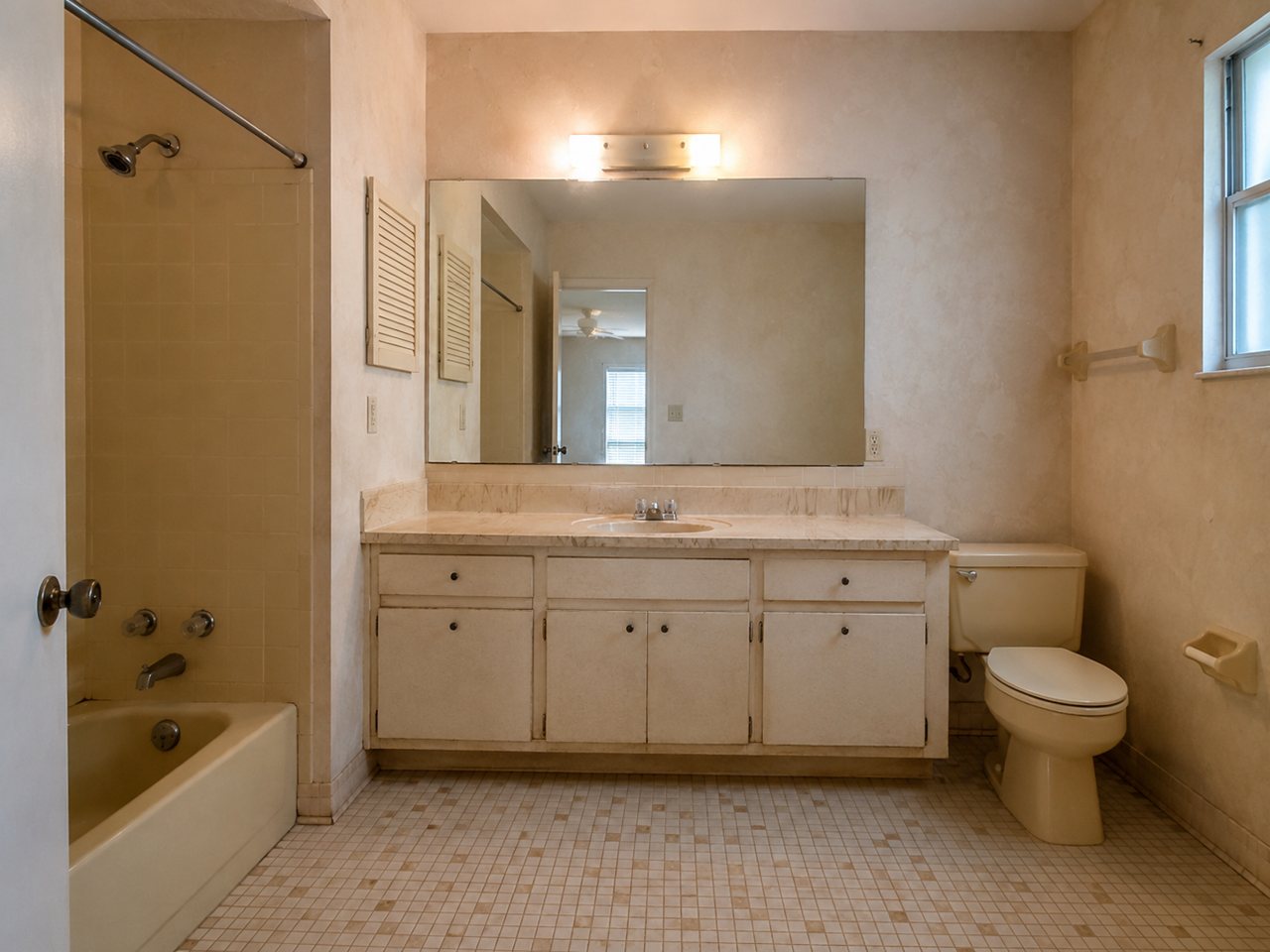 Old bathroom before renovation